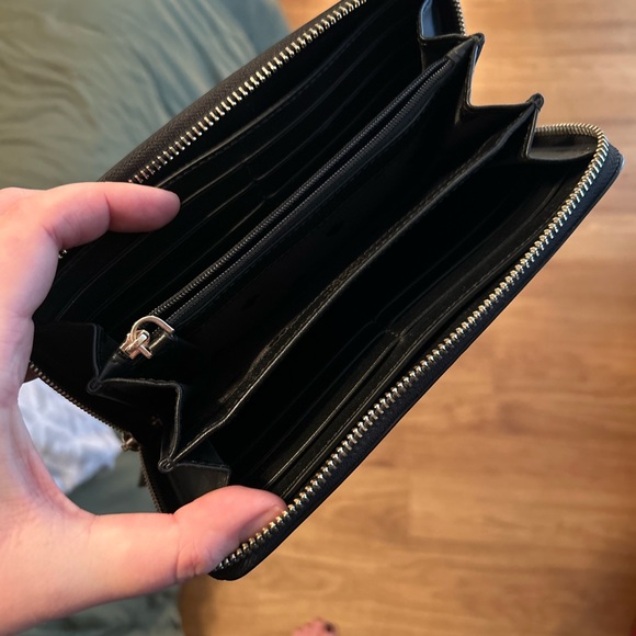 NWOT Kate Spade Black Wallet - Picture 2 of 3